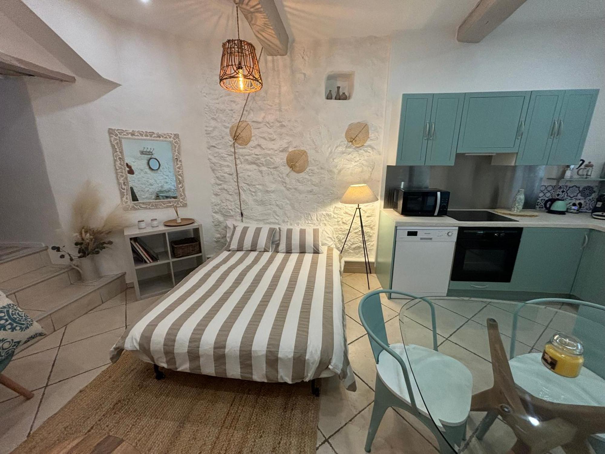 Cosy Flat In The Heart Of Village Valbonne