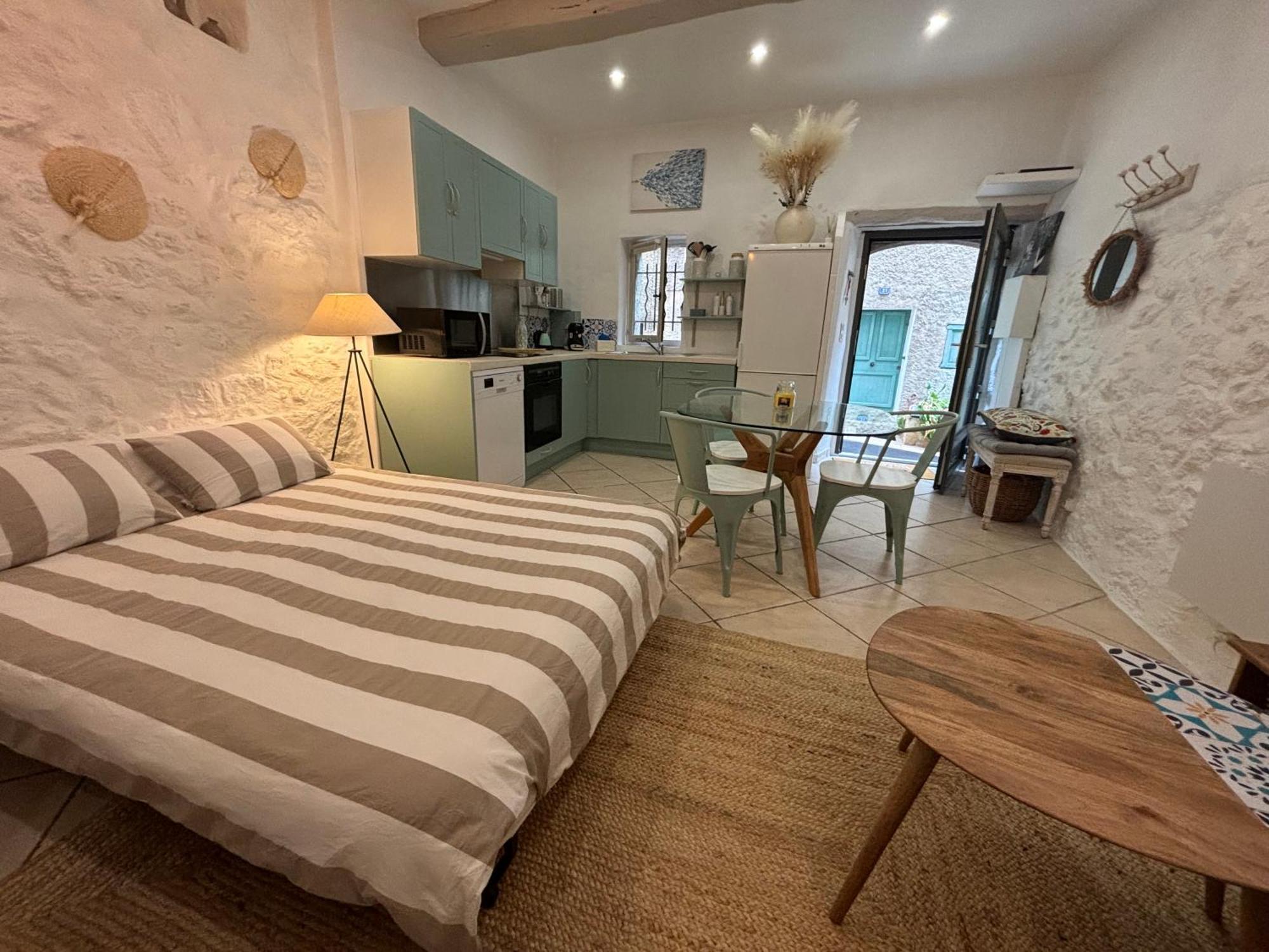 Cosy Flat In The Heart Of Village